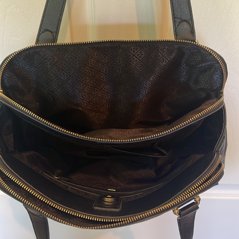 Relic Large Handbag - Picture 4 of 8